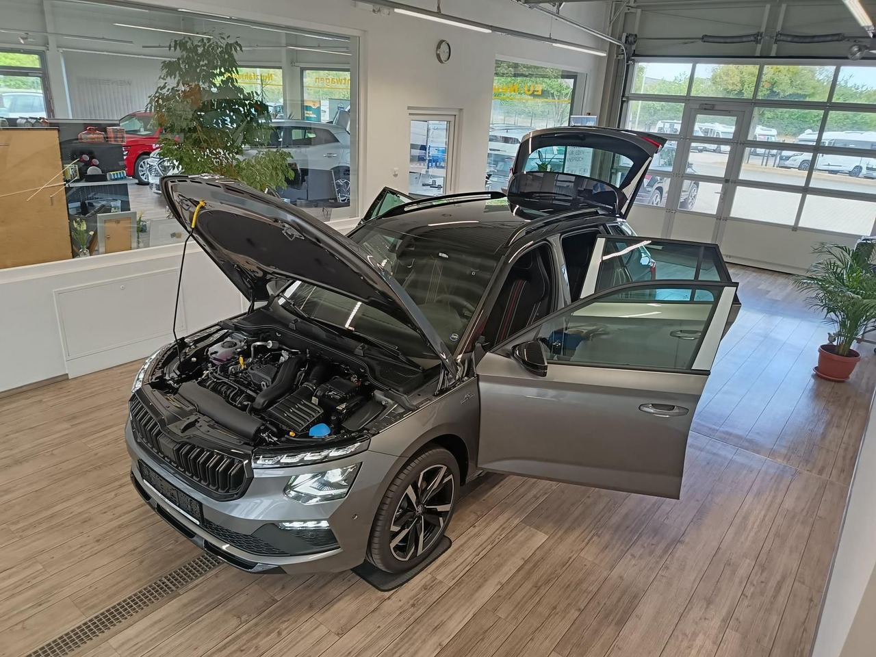 Skoda Kamiq Monte Carlo 1.5 TSI DSG*5J.GARANTIE*PANO* - SUV/ Geländewagen: das Bild 2 Skoda Kamiq Monte Carlo 1.5 TSI DSG*5J.GARANTIE*PANO* - SUV/ Geländewagen: das Bild 2
