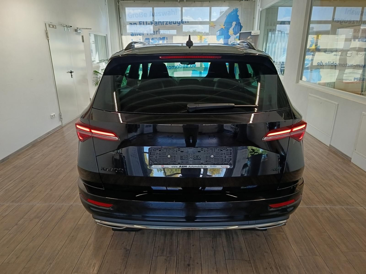 Skoda Karoq Sportline 2,0 TDI 4x4*AHK*PSD*STD.HZG*DCC* - SUV/ Geländewagen: das Bild 5 Skoda Karoq Sportline 2,0 TDI 4x4*AHK*PSD*STD.HZG*DCC* - SUV/ Geländewagen: das Bild 5