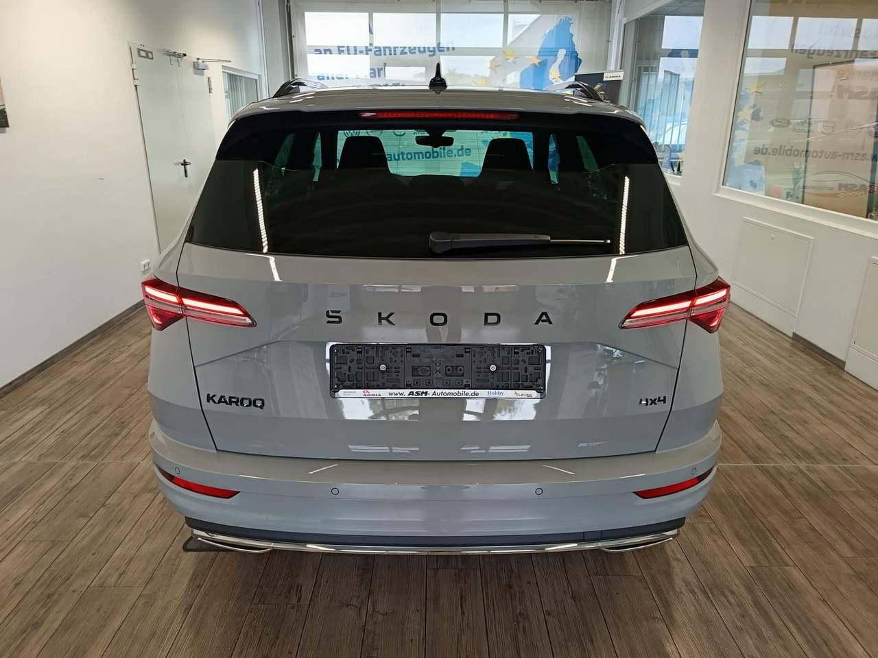 Skoda Karoq Sportline 2,0 TDI DSG 4x4*AHK*PSD*STD.HZG* - SUV/ Geländewagen: das Bild 5 Skoda Karoq Sportline 2,0 TDI DSG 4x4*AHK*PSD*STD.HZG* - SUV/ Geländewagen: das Bild 5