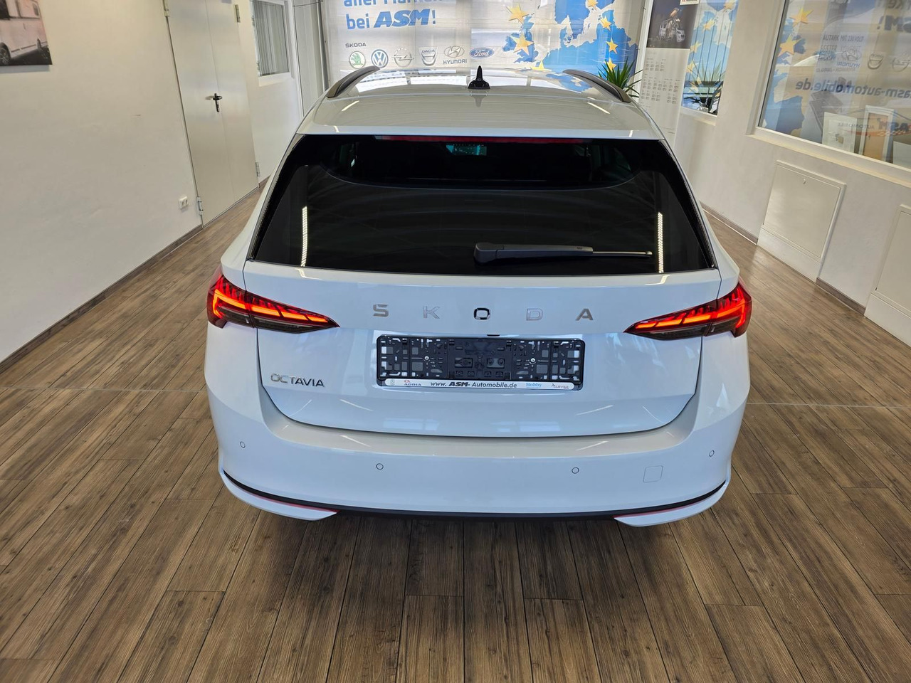 Skoda Octavia Combi Selection DSG*LED*ACC*WINTERPAKET* - PKW: das Bild 5 Skoda Octavia Combi Selection DSG*LED*ACC*WINTERPAKET* - PKW: das Bild 5
