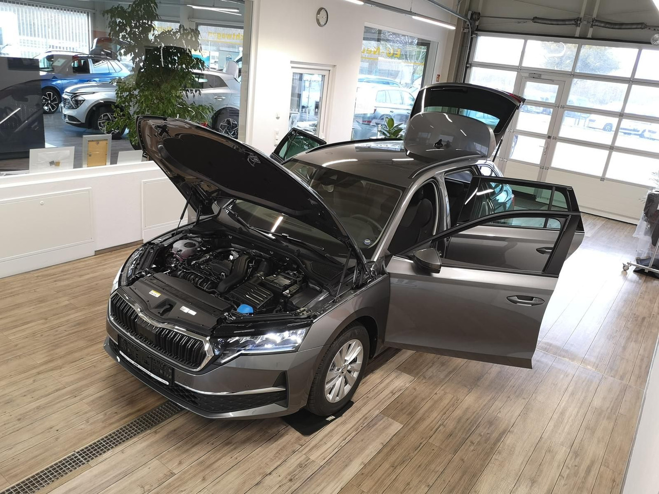 Skoda Octavia Combi Selection DSG*R-KAM*LED*DAB*2xPDC* - PKW: das Bild 5 Skoda Octavia Combi Selection DSG*R-KAM*LED*DAB*2xPDC* - PKW: das Bild 5