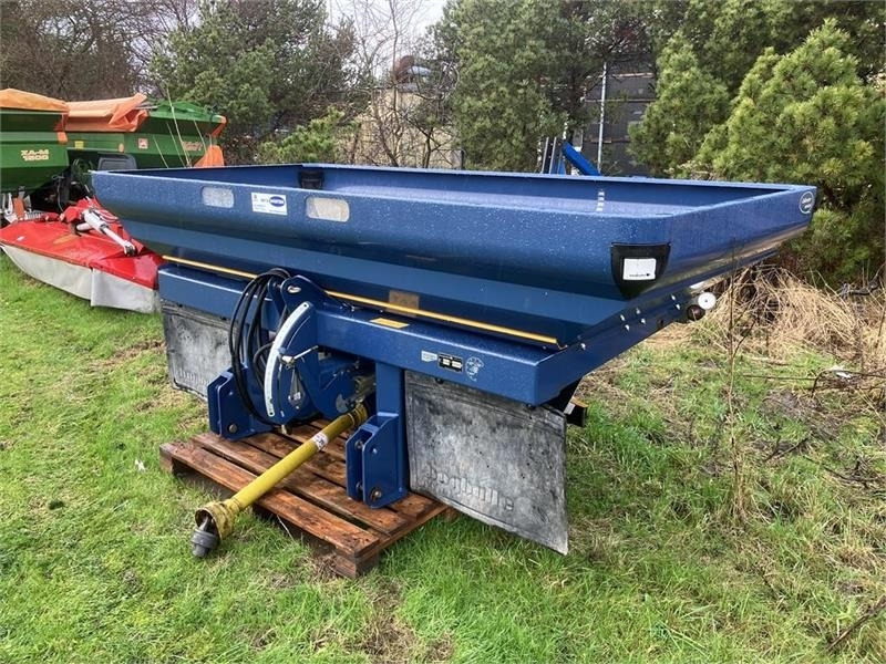 Bogballe M2 Med Calibrator Uniq - Dungstreuer: das Bild 1 Bogballe M2 Med Calibrator Uniq - Dungstreuer: das Bild 1