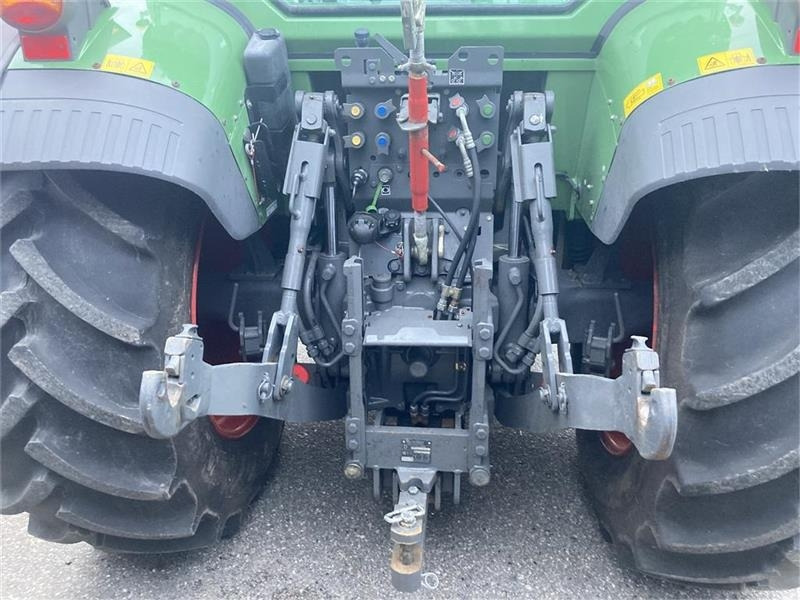 Fendt 211 Vario TMS - Traktor: das Bild 5 Fendt 211 Vario TMS - Traktor: das Bild 5