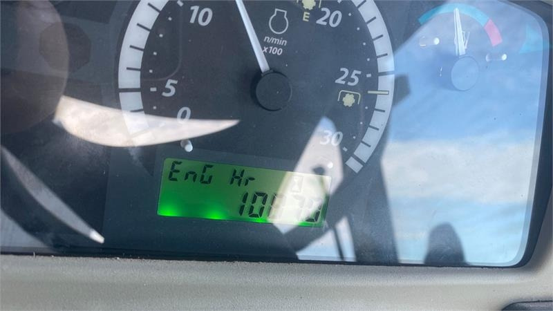 Kommunaltraktor John Deere 3033 R: das Bild 8 Kommunaltraktor John Deere 3033 R: das Bild 8