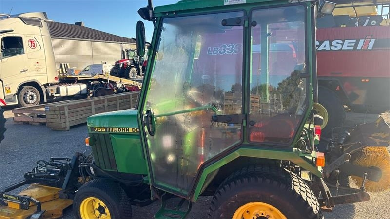 John Deere 755 Kompakt traktor - Kommunaltraktor: das Bild 5 John Deere 755 Kompakt traktor - Kommunaltraktor: das Bild 5