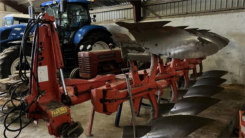 Kuhn VM 152 NSH 5 furet - Pflug: das Bild 2 Kuhn VM 152 NSH 5 furet - Pflug: das Bild 2
