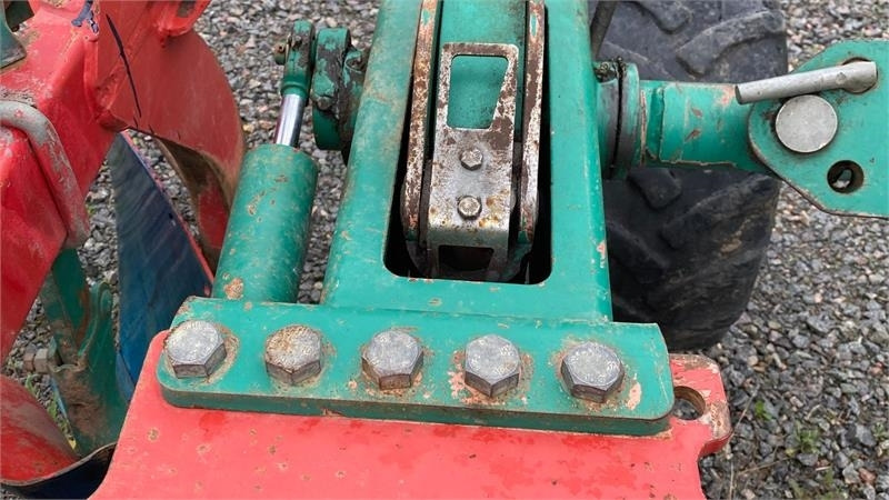 Kverneland EG 100-300-28 - Pflug: das Bild 5 Kverneland EG 100-300-28 - Pflug: das Bild 5