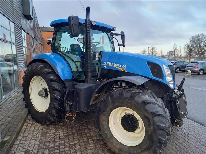 New Holland T7.220 - Traktor: das Bild 5 New Holland T7.220 - Traktor: das Bild 5