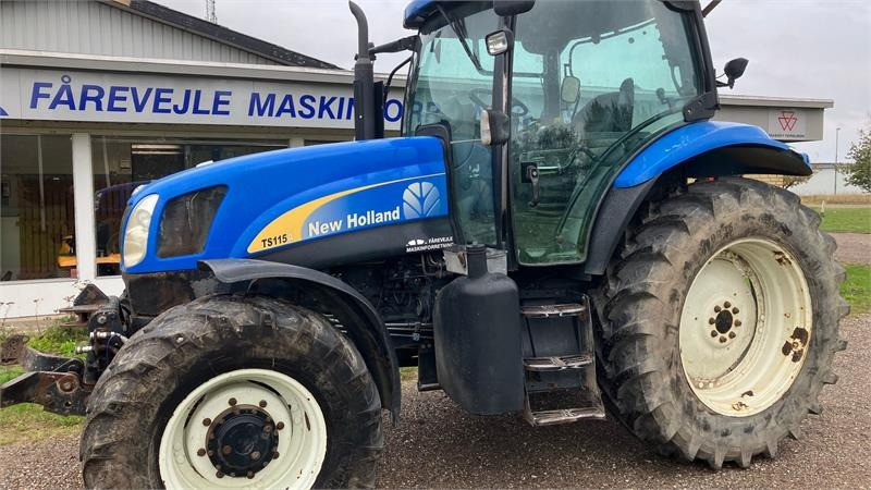 New Holland TS 115 A - Traktor: das Bild 1 New Holland TS 115 A - Traktor: das Bild 1