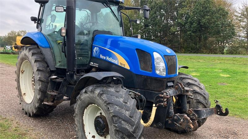 New Holland TS 115 A - Traktor: das Bild 2 New Holland TS 115 A - Traktor: das Bild 2
