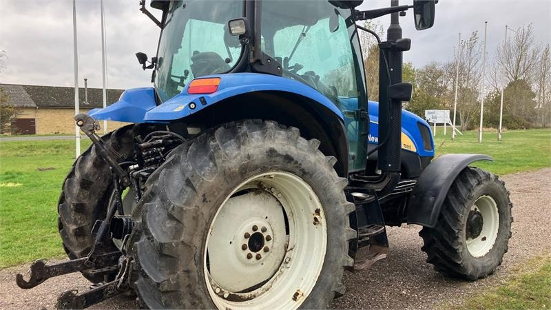 New Holland TS 115 A - Traktor: das Bild 4 New Holland TS 115 A - Traktor: das Bild 4