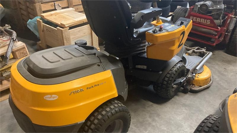 Stiga Park Pro 540IX 4WD 125 Combi Pro el. - Rasenmäher: das Bild 3 Stiga Park Pro 540IX 4WD 125 Combi Pro el. - Rasenmäher: das Bild 3