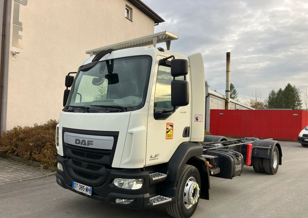 DAF Daf FL 16.250 euro 6 ramo do zabudowy - Fahrgestell LKW: das Bild 1 DAF Daf FL 16.250 euro 6 ramo do zabudowy - Fahrgestell LKW: das Bild 1