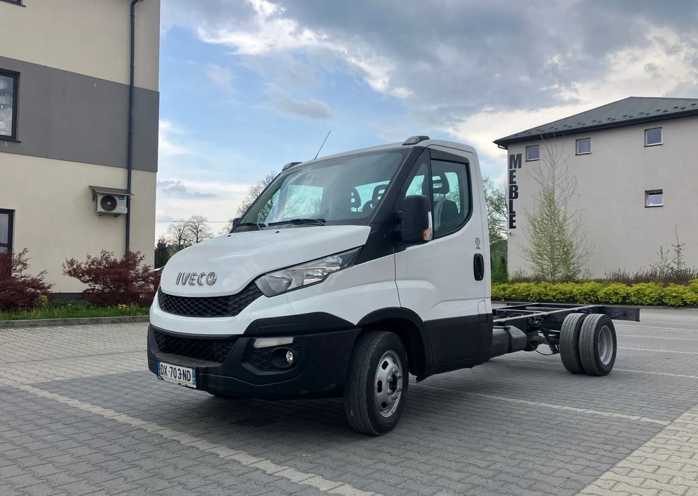 Iveco DAILY 35C13 ramo do zabudowy kiper wywrotka - Fahrgestell LKW: das Bild 1 Iveco DAILY 35C13 ramo do zabudowy kiper wywrotka - Fahrgestell LKW: das Bild 1