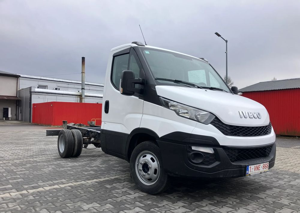 Iveco DAILY 35C14 ramo do zabudowy kiper wywrotka - Fahrgestell LKW: das Bild 2 Iveco DAILY 35C14 ramo do zabudowy kiper wywrotka - Fahrgestell LKW: das Bild 2