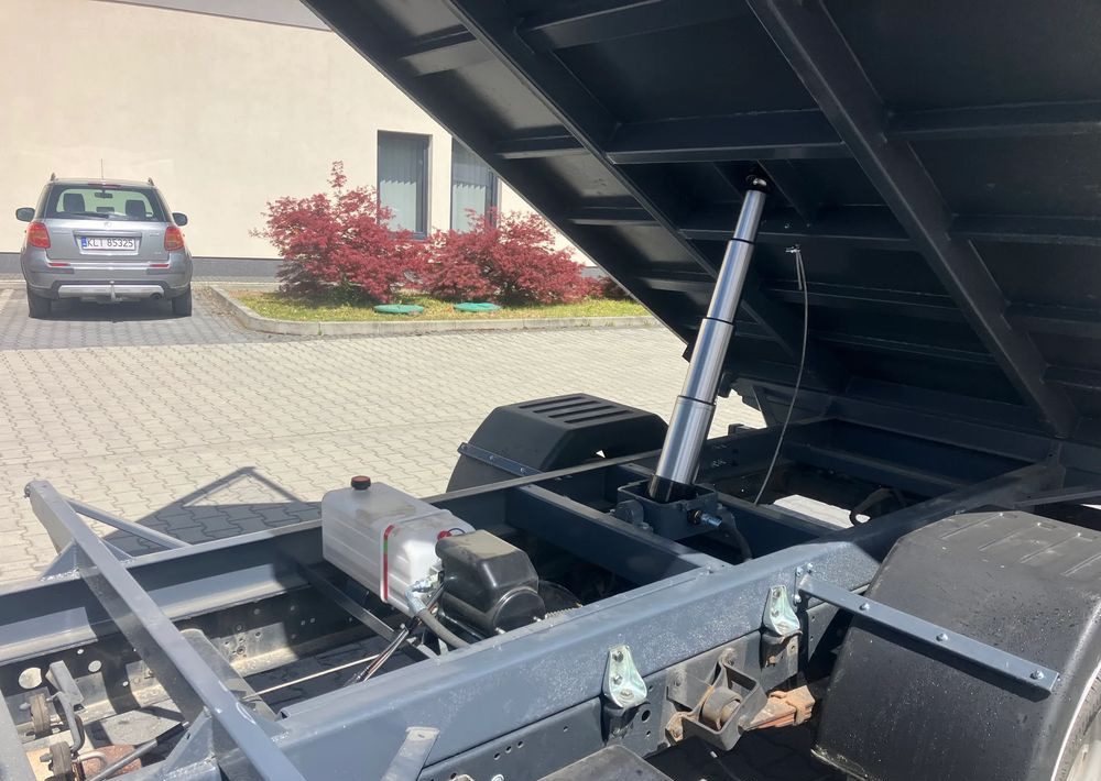 Iveco Iveco daily 35C13 wywrotka solidny kiper - Kipper Transporter: das Bild 2 Iveco Iveco daily 35C13 wywrotka solidny kiper - Kipper Transporter: das Bild 2