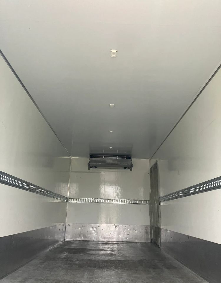 Renault Renault Gama D 240 chłodnia izoterma - Kühlkoffer LKW: das Bild 5 Renault Renault Gama D 240 chłodnia izoterma - Kühlkoffer LKW: das Bild 5