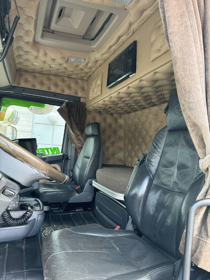 Scania R 520 LB8x4*4 - Abrollkipper: das Bild 2 Scania R 520 LB8x4*4 - Abrollkipper: das Bild 2