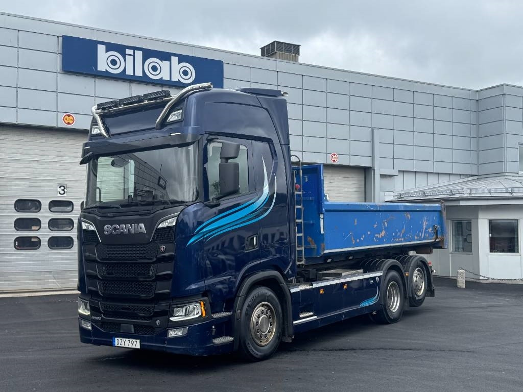 Scania S 580 6x2*4 Lastväxlare Hiab ink Flak - Abrollkipper: das Bild 1 Scania S 580 6x2*4 Lastväxlare Hiab ink Flak - Abrollkipper: das Bild 1