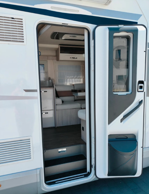 Camper Van Elnagh Elnagh T-Loft 532 WINTER Alarm Solar Camera Air Conditioning Truma Diesel E Awning Remis Retrofitted: das Bild 6 Camper Van Elnagh Elnagh T-Loft 532 WINTER Alarm Solar Camera Air Conditioning Truma Diesel E Awning Remis Retrofitted: das Bild 6