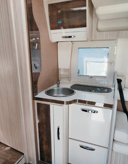 Camper Van Elnagh Elnagh T-Loft 532 WINTER Alarm Solar Camera Air Conditioning Truma Diesel E Awning Remis Retrofitted: das Bild 14 Camper Van Elnagh Elnagh T-Loft 532 WINTER Alarm Solar Camera Air Conditioning Truma Diesel E Awning Remis Retrofitted: das Bild 14