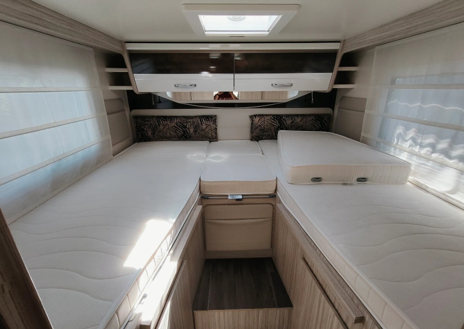 Camper Van Elnagh Elnagh T-Loft 532 WINTER Alarm Solar Camera Air Conditioning Truma Diesel E Awning Remis Retrofitted: das Bild 19 Camper Van Elnagh Elnagh T-Loft 532 WINTER Alarm Solar Camera Air Conditioning Truma Diesel E Awning Remis Retrofitted: das Bild 19