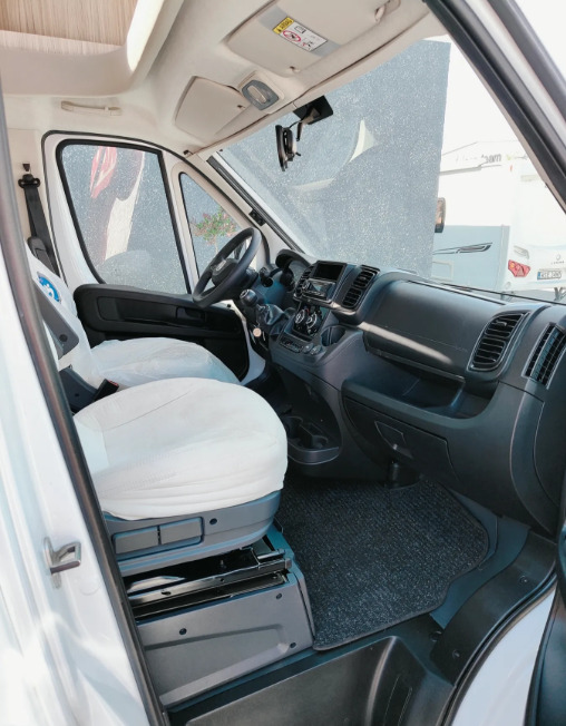 Camper Van Elnagh Elnagh T-Loft 532 WINTER Alarm Solar Camera Air Conditioning Truma Diesel E Awning Remis Retrofitted: das Bild 7 Camper Van Elnagh Elnagh T-Loft 532 WINTER Alarm Solar Camera Air Conditioning Truma Diesel E Awning Remis Retrofitted: das Bild 7