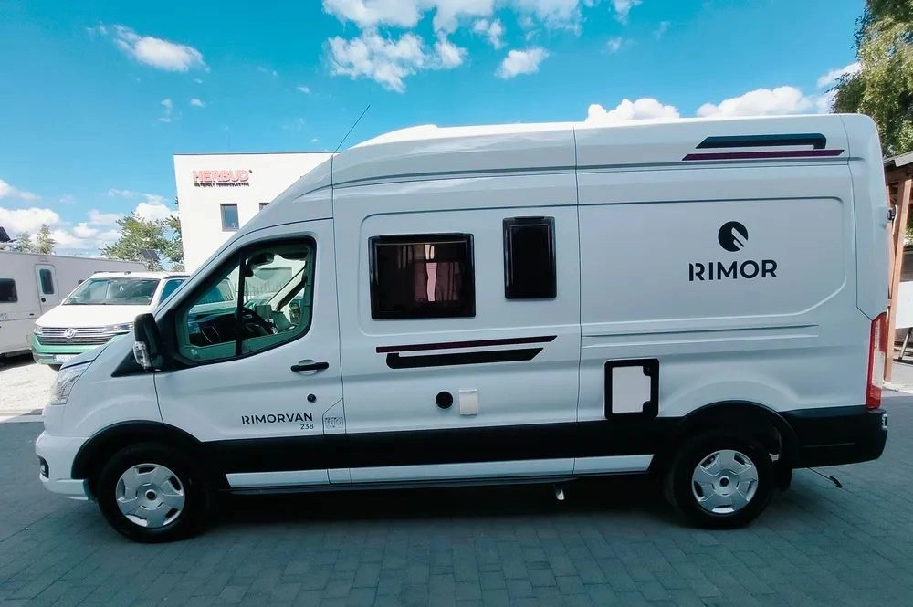 FORD Rimor NEW Ford Van 238 Truma Diesel Roller Shutters Remis AUTOMAT - Camper Van: das Bild 3 FORD Rimor NEW Ford Van 238 Truma Diesel Roller Shutters Remis AUTOMAT - Camper Van: das Bild 3