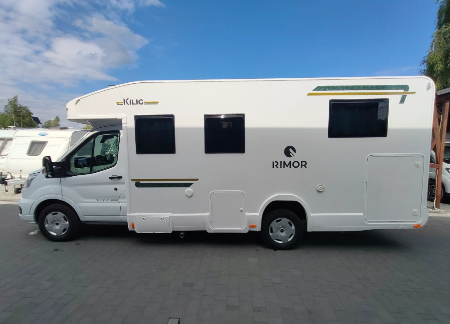 RIMOR Rimor KILIG 95 Plus NEW Retrofitted 5 Passenger Winter Camera Navigation - Camper Van: das Bild 3 RIMOR Rimor KILIG 95 Plus NEW Retrofitted 5 Passenger Winter Camera Navigation - Camper Van: das Bild 3