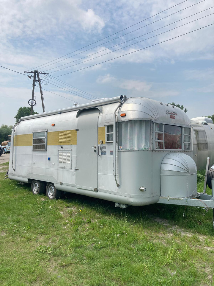 1968 Airstream Silver Streak 1968 Airstream Silver Streak – Fully Rebuilt Vintage Travel Trailer - Wohnmobil: das Bild 1 1968 Airstream Silver Streak 1968 Airstream Silver Streak – Fully Rebuilt Vintage Travel Trailer - Wohnmobil: das Bild 1