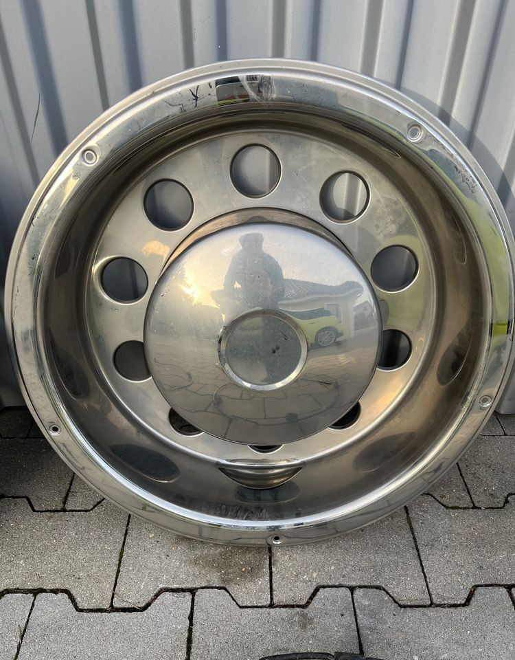 Kołpaki TIR MAN DAF Scania Volvo 22.5” komplet - Karosserie und Außen für LKW: das Bild 3 Kołpaki TIR MAN DAF Scania Volvo 22.5” komplet - Karosserie und Außen für LKW: das Bild 3