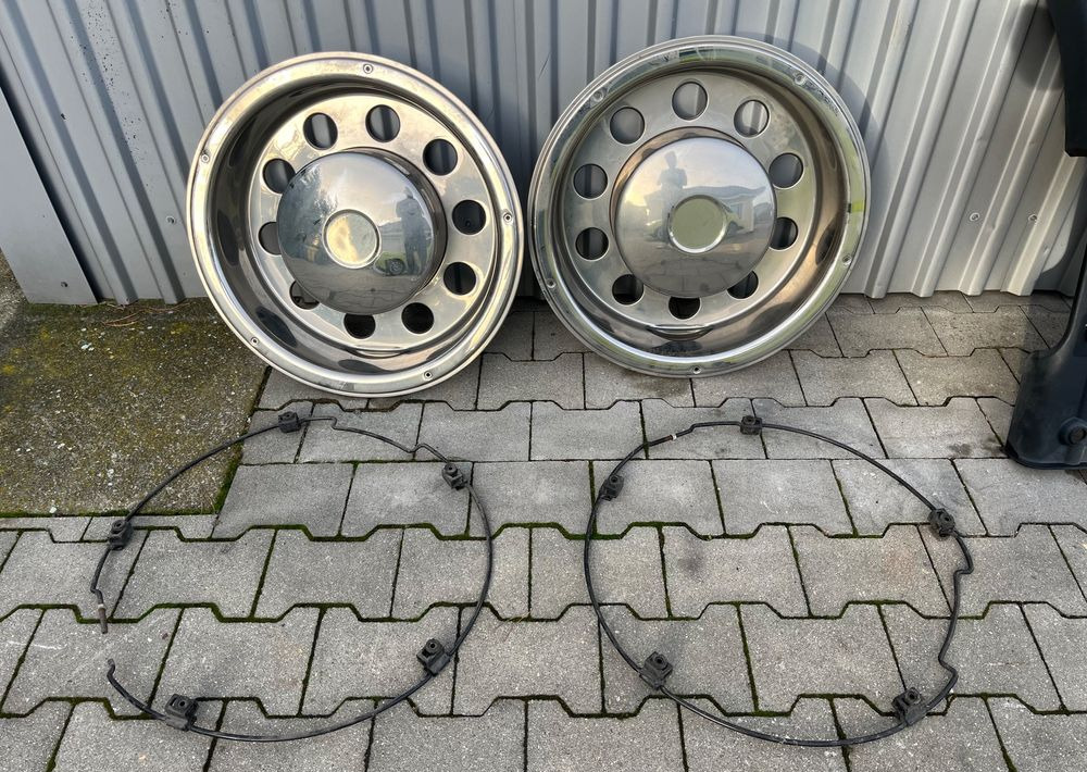 Kołpaki TIR MAN DAF Scania Volvo 22.5” komplet - Karosserie und Außen für LKW: das Bild 1 Kołpaki TIR MAN DAF Scania Volvo 22.5” komplet - Karosserie und Außen für LKW: das Bild 1