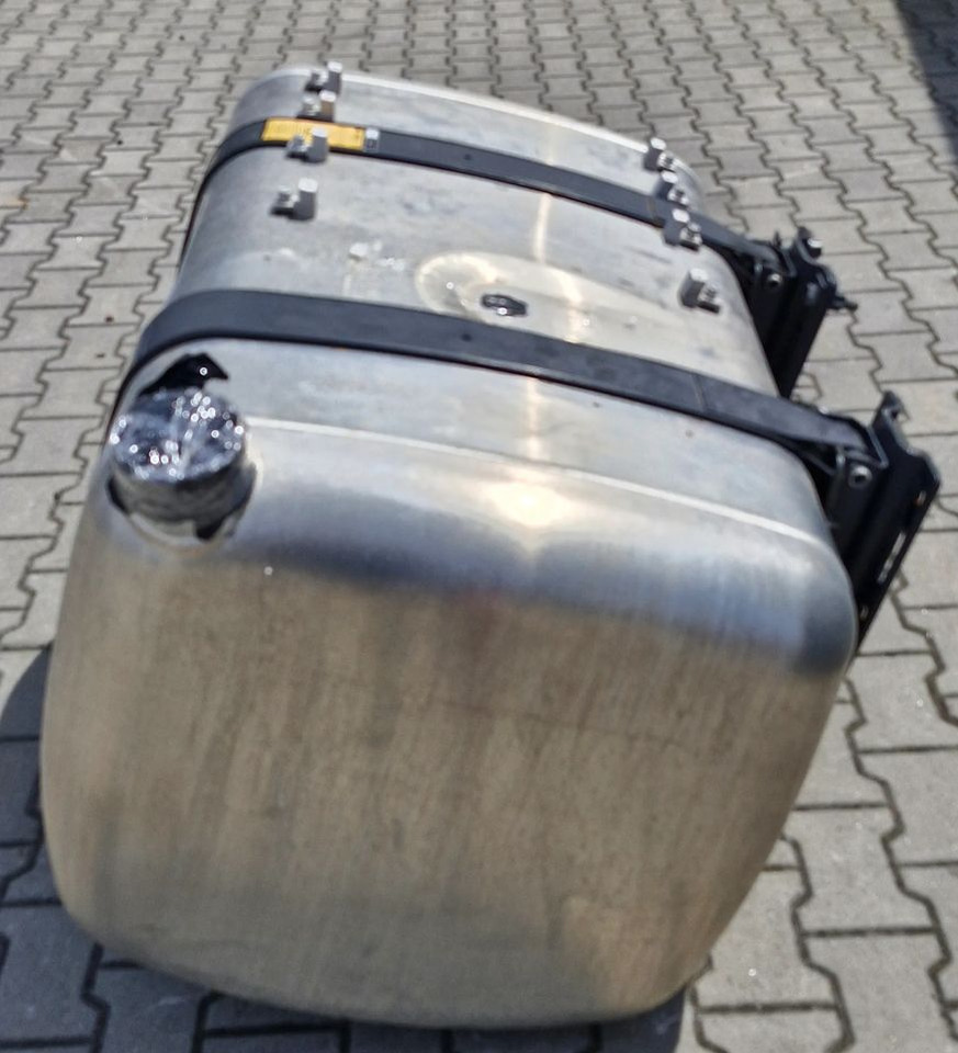 MERCEDES ACTROS AROCS ACTROS ZBIORNIK PALIWA 490L KOMPLETNY NOWY - Kraftstofftank: das Bild 3 MERCEDES ACTROS AROCS ACTROS ZBIORNIK PALIWA 490L KOMPLETNY NOWY - Kraftstofftank: das Bild 3