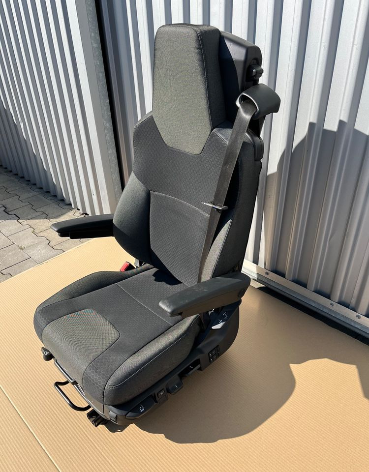 NOWY Fotel kierowcy MAN TG3 TGX nowy model siedzenie lewe - Fahrerhaus und Interieur für LKW: das Bild 2 NOWY Fotel kierowcy MAN TG3 TGX nowy model siedzenie lewe - Fahrerhaus und Interieur für LKW: das Bild 2