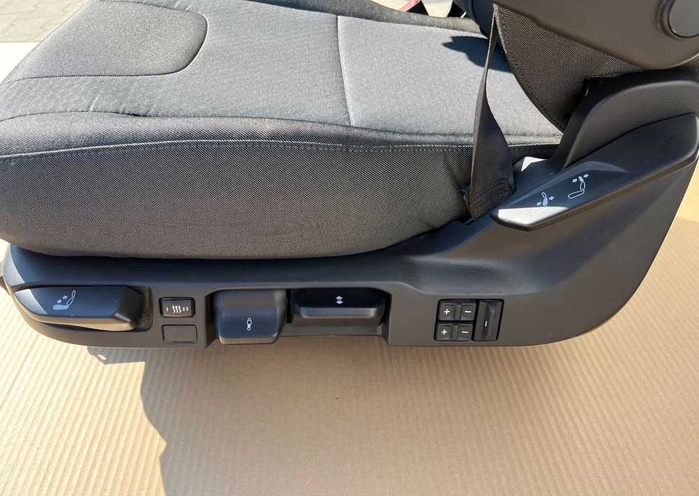 NOWY Fotel kierowcy MAN TG3 TGX nowy model siedzenie lewe - Fahrerhaus und Interieur für LKW: das Bild 4 NOWY Fotel kierowcy MAN TG3 TGX nowy model siedzenie lewe - Fahrerhaus und Interieur für LKW: das Bild 4