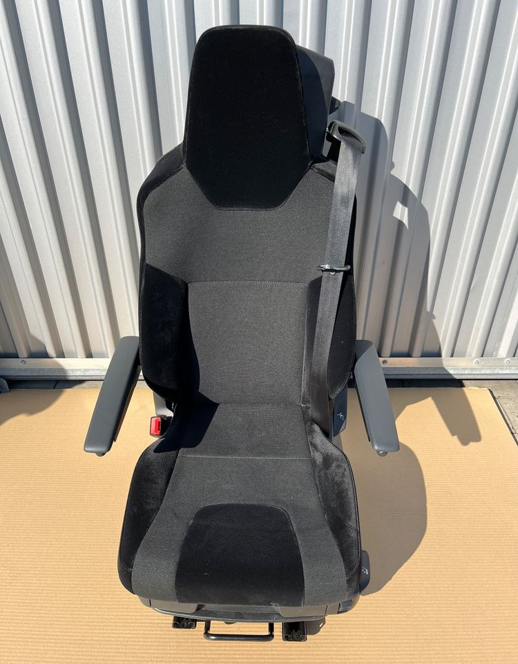 NOWY Fotel kierowcy MAN TG3 TGX nowy model siedzenie lewe - Fahrerhaus und Interieur für LKW: das Bild 1 NOWY Fotel kierowcy MAN TG3 TGX nowy model siedzenie lewe - Fahrerhaus und Interieur für LKW: das Bild 1
