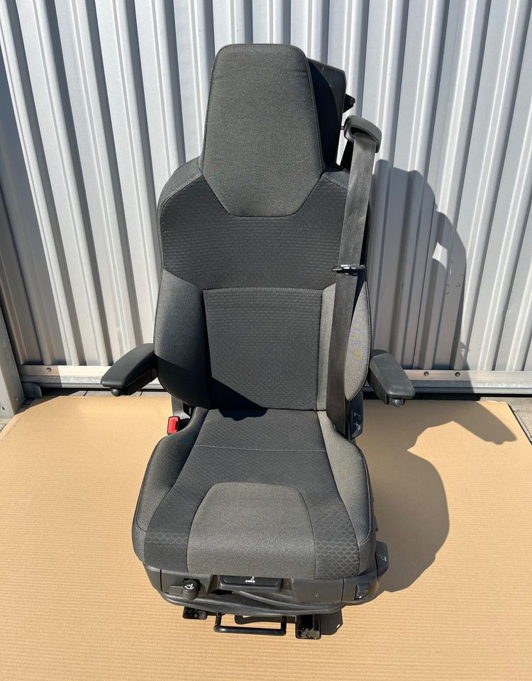 NOWY Fotel kierowcy MAN TG3 TGX nowy model siedzenie lewe - Fahrerhaus und Interieur für LKW: das Bild 1 NOWY Fotel kierowcy MAN TG3 TGX nowy model siedzenie lewe - Fahrerhaus und Interieur für LKW: das Bild 1