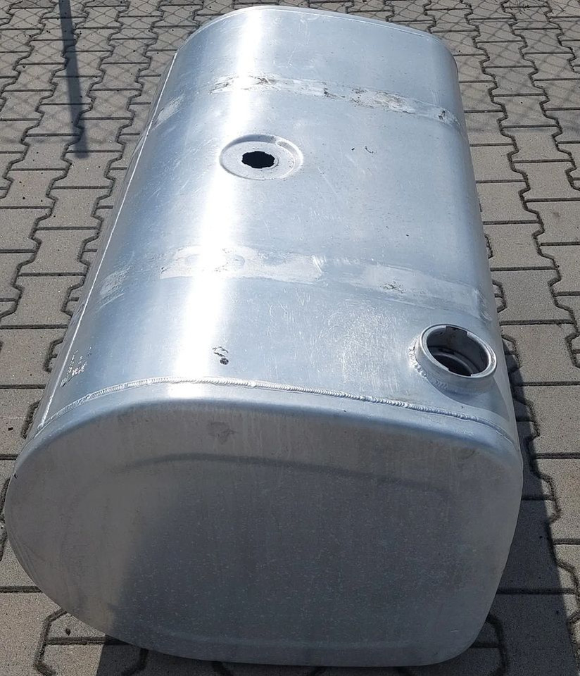 ZBIORNIK PALIWA VOLVO RENAULT 110CM - Kraftstofftank für LKW: das Bild 3 ZBIORNIK PALIWA VOLVO RENAULT 110CM - Kraftstofftank für LKW: das Bild 3