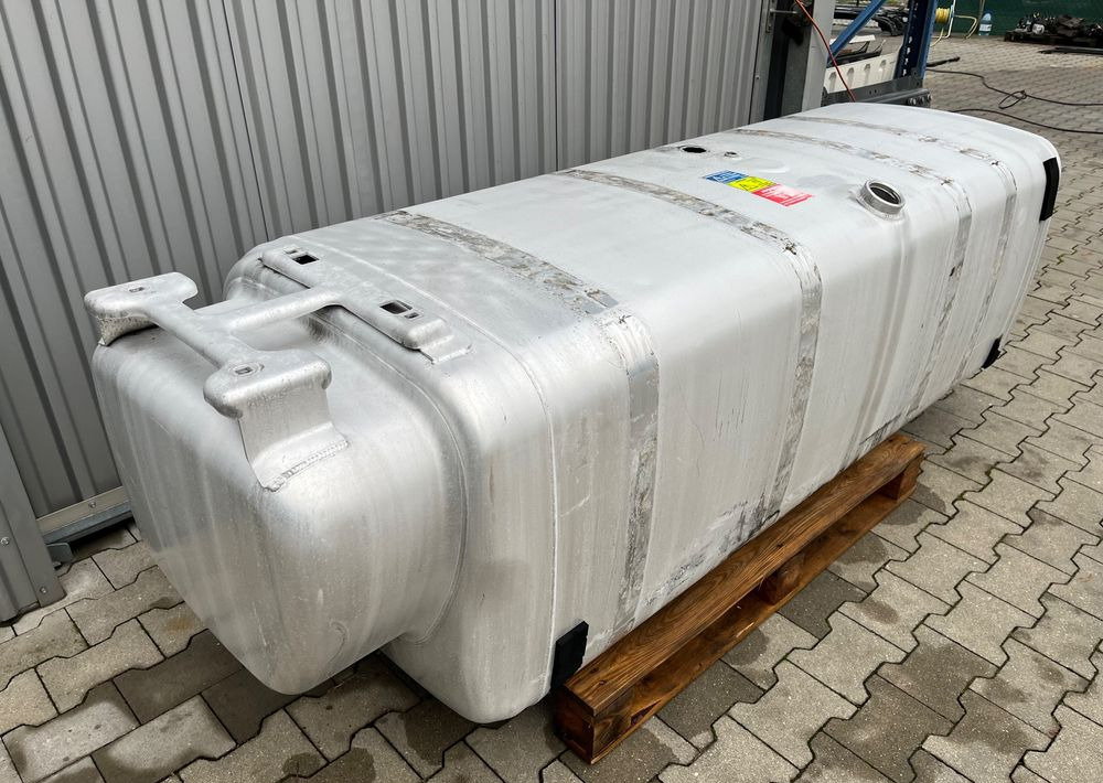 Zbiornik Scania 1000 litrów bak - Kraftstofftank für LKW: das Bild 5 Zbiornik Scania 1000 litrów bak - Kraftstofftank für LKW: das Bild 5