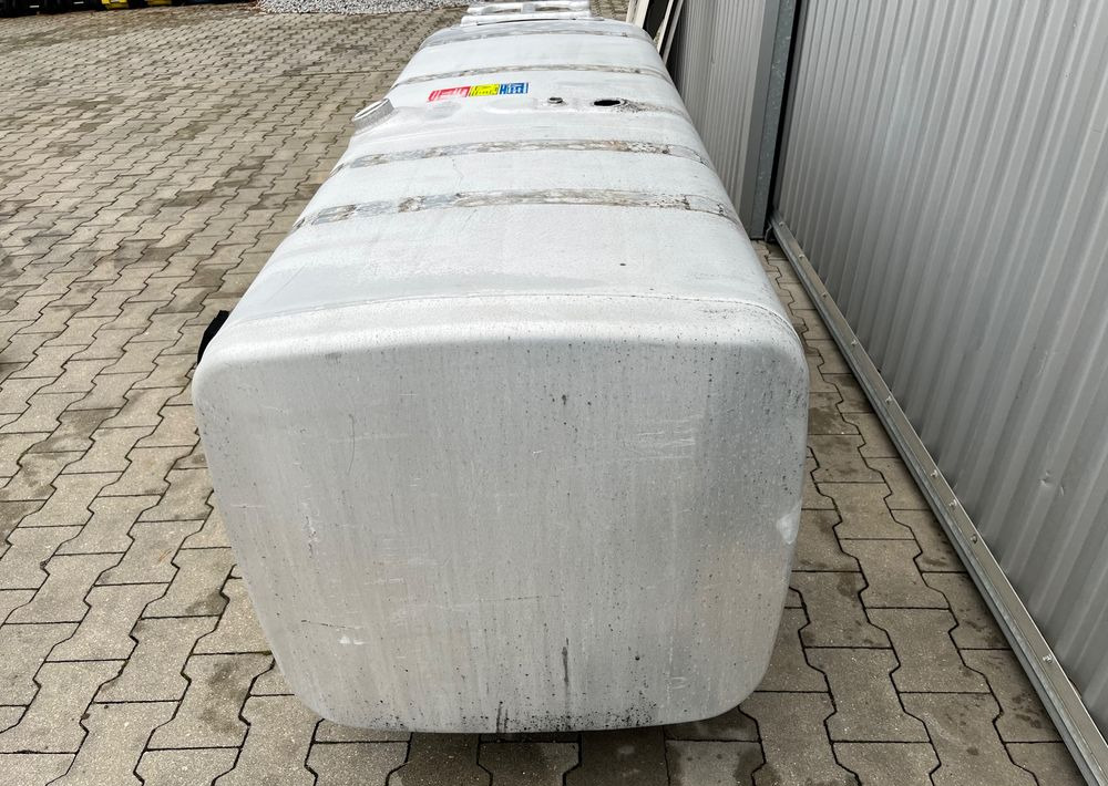 Zbiornik Scania 1000 litrów bak - Kraftstofftank für LKW: das Bild 3 Zbiornik Scania 1000 litrów bak - Kraftstofftank für LKW: das Bild 3
