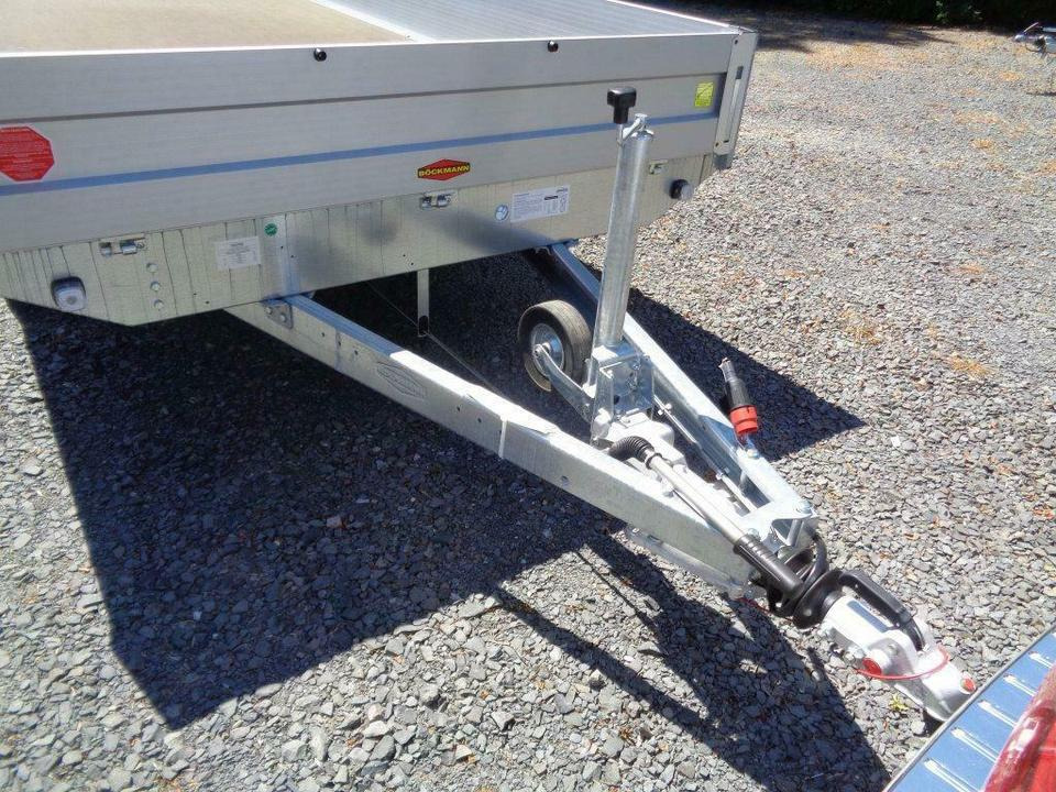 Böckmann PKW-Anhänger, 3,5 to, Hochlader, Profiausführung, 100 km - Pritschenanhänger/ Plattformanhänger: das Bild 2 Böckmann PKW-Anhänger, 3,5 to, Hochlader, Profiausführung, 100 km - Pritschenanhänger/ Plattformanhänger: das Bild 2
