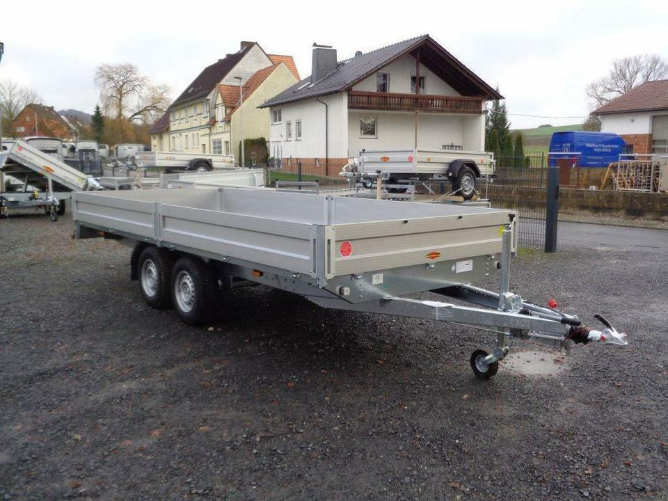 Böckmann PKW-Anhänger, 3,5to., Hochlader, 100 km/h - Pritschenanhänger/ Plattformanhänger: das Bild 2 Böckmann PKW-Anhänger, 3,5to., Hochlader, 100 km/h - Pritschenanhänger/ Plattformanhänger: das Bild 2
