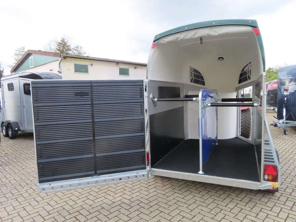 Böckmann Pferdeanhänger Champion R Flügeltür Saka. 100km/h - Pferdeanhänger: das Bild 1 Böckmann Pferdeanhänger Champion R Flügeltür Saka. 100km/h - Pferdeanhänger: das Bild 1