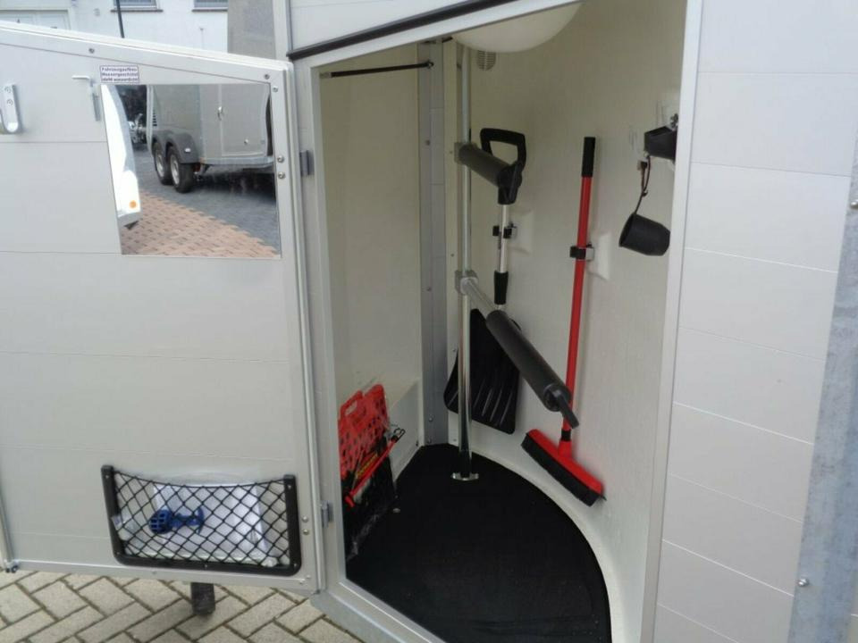 Böckmann Pferdeanhänger Champion R Sattelkammer Aluboden - Pferdeanhänger: das Bild 3 Böckmann Pferdeanhänger Champion R Sattelkammer Aluboden - Pferdeanhänger: das Bild 3