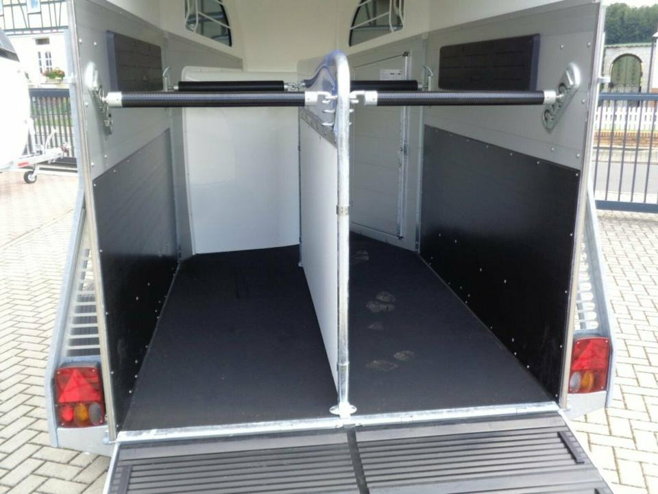 Böckmann Pferdeanhänger Champion R Sattelkammer Aluboden - Pferdeanhänger: das Bild 5 Böckmann Pferdeanhänger Champion R Sattelkammer Aluboden - Pferdeanhänger: das Bild 5