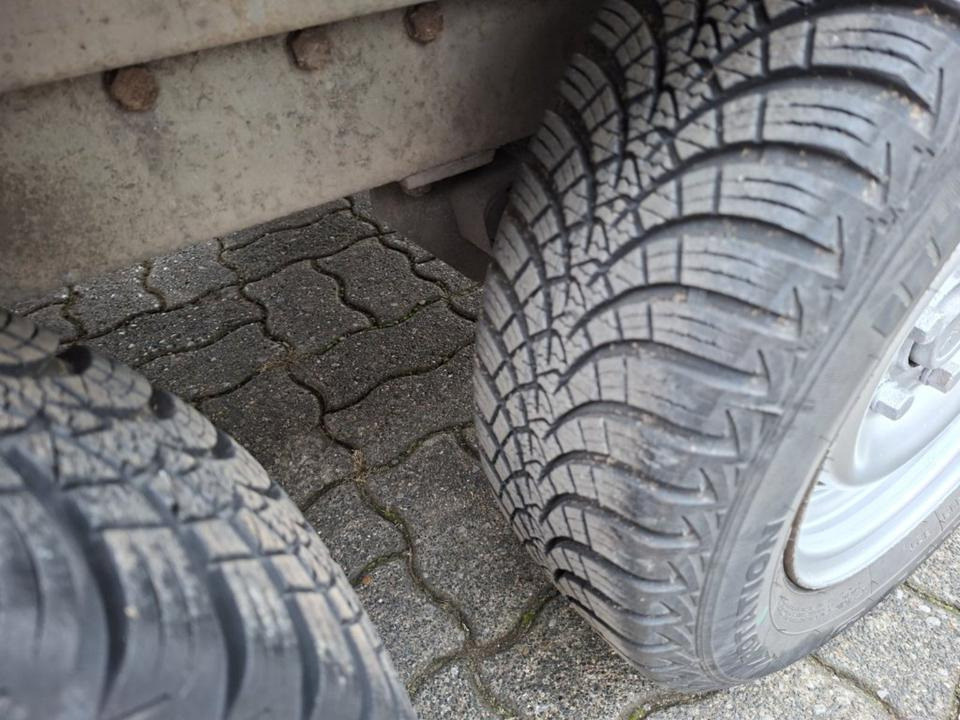 Humbaur PKW-Anhänger, 1,6 t Tandem Stirnwandklappe Kofferanhänger - Koffer Anhänger: das Bild 4 Humbaur PKW-Anhänger, 1,6 t Tandem Stirnwandklappe Kofferanhänger - Koffer Anhänger: das Bild 4