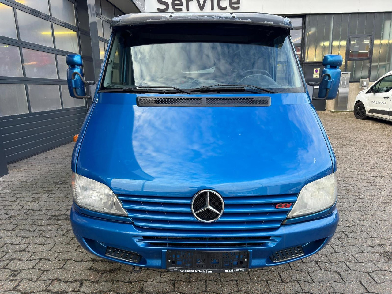 Mercedes-Benz Sprinter 2.7 CDI ABSCHLEPPWAGEN SCHLAFKABINE - Autotransporter LKW: das Bild 2 Mercedes-Benz Sprinter 2.7 CDI ABSCHLEPPWAGEN SCHLAFKABINE - Autotransporter LKW: das Bild 2