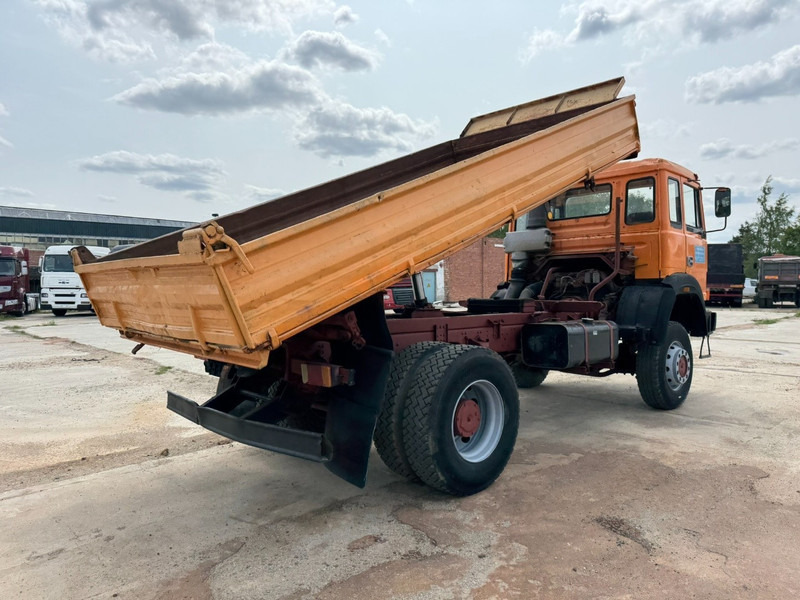 Iveco Magirus 170 - 23 (4X4 / GRAND PONT / LAMES / POMPE MANUELLE) - Kipper: das Bild 5 Iveco Magirus 170 - 23 (4X4 / GRAND PONT / LAMES / POMPE MANUELLE) - Kipper: das Bild 5