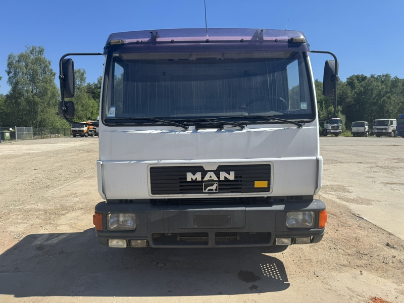 MAN 12.224 (MANUAL GEARBOX / EURO 2 / BELGIAN TRUCK IN GOOD CONDITION !!!) - Fahrgestell LKW: das Bild 3 MAN 12.224 (MANUAL GEARBOX / EURO 2 / BELGIAN TRUCK IN GOOD CONDITION !!!) - Fahrgestell LKW: das Bild 3