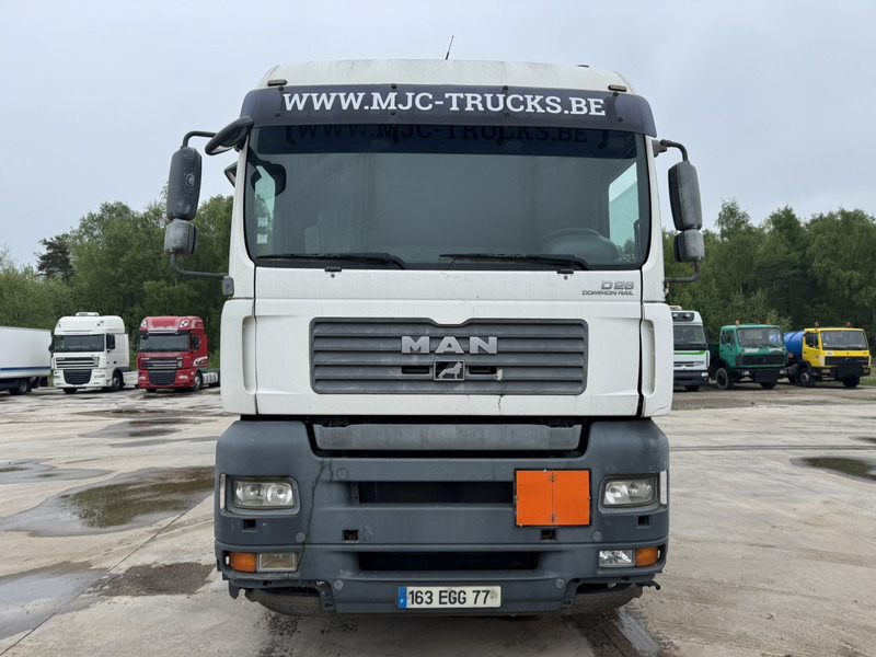 MAN TGA 33.480 (MANUAL GEARBOX / BOITE MANUELLE / 6X4 / CAMION FRANCAIS EN BON ETAT !) - Fahrgestell LKW: das Bild 2 MAN TGA 33.480 (MANUAL GEARBOX / BOITE MANUELLE / 6X4 / CAMION FRANCAIS EN BON ETAT !) - Fahrgestell LKW: das Bild 2